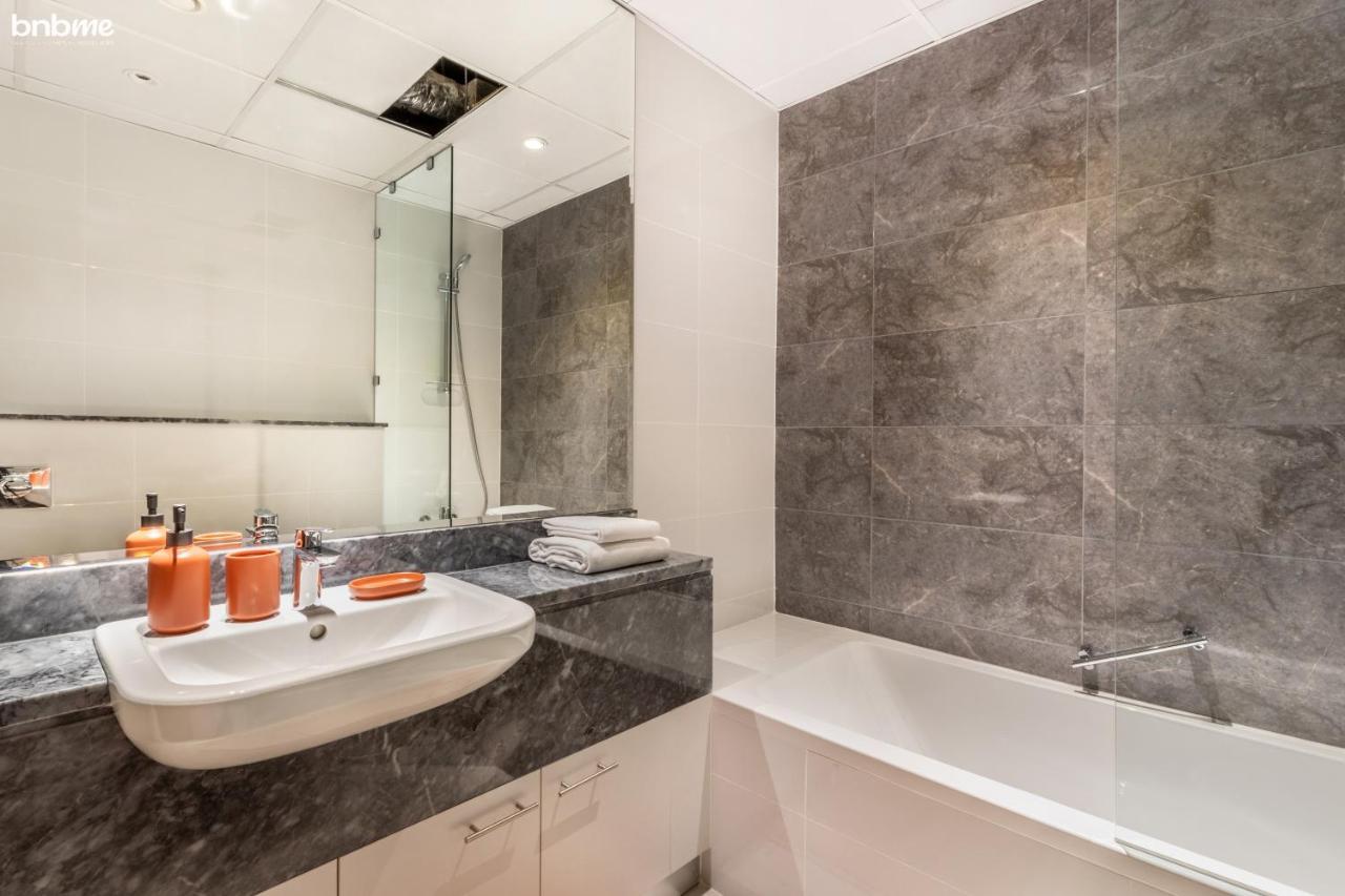 Bnbmehomes - Luxury 2B Apt - Al Habtoor - Amna Tower - 5044 Dubái Exterior foto